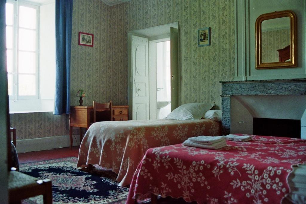 Hotel Du Chateau De Cabrieres แซ็ง-ฌอง-ดู-การ์ ห้อง รูปภาพ